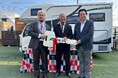 日本最大級のキャンピングカー製造メーカーのナッツRVが新日本プロレスにキャンピングカーを1年間貸与決定!真壁刀義&本間朋晃が参加した貸与式の様子をレポート!