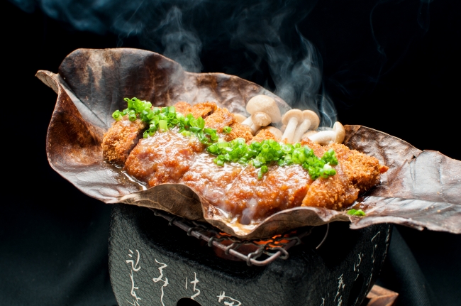 朴葉味噌牛ロースカツ膳