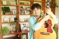 【白浜町ふるさと納税】白浜町出身シンガーソングライター・古家学があなたのためにオリジナルソング制作を返礼品として出品
