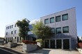 「日本医学柔整鍼灸専門学校」は新名称を「日本医専」に決定し、2025年4月1日よりブランド刷新を図ります。