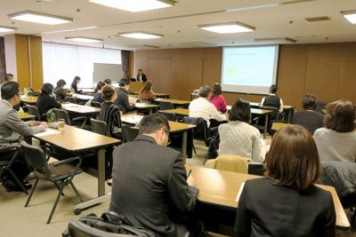 過去の顧客対応セミナーの様子（大阪）