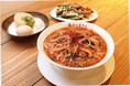 『秋田辛麺 森のくまさん』の2号店が、秋田県横手市にオープン