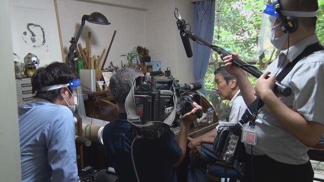 感染対策を行い、奥田瑛二氏にインタビュー 感染対策を行い、奥田瑛二氏にインタビュー