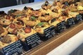 【東京・千駄木】季節の食材を使った惣菜マフィンなど“さっくり・ふんわり・しっとり食感”が楽しめるマフィンのお店『ataruBAKE』、秋野菜グリーンキーマカレーや紫芋モンブランなど10月メニューを発表
