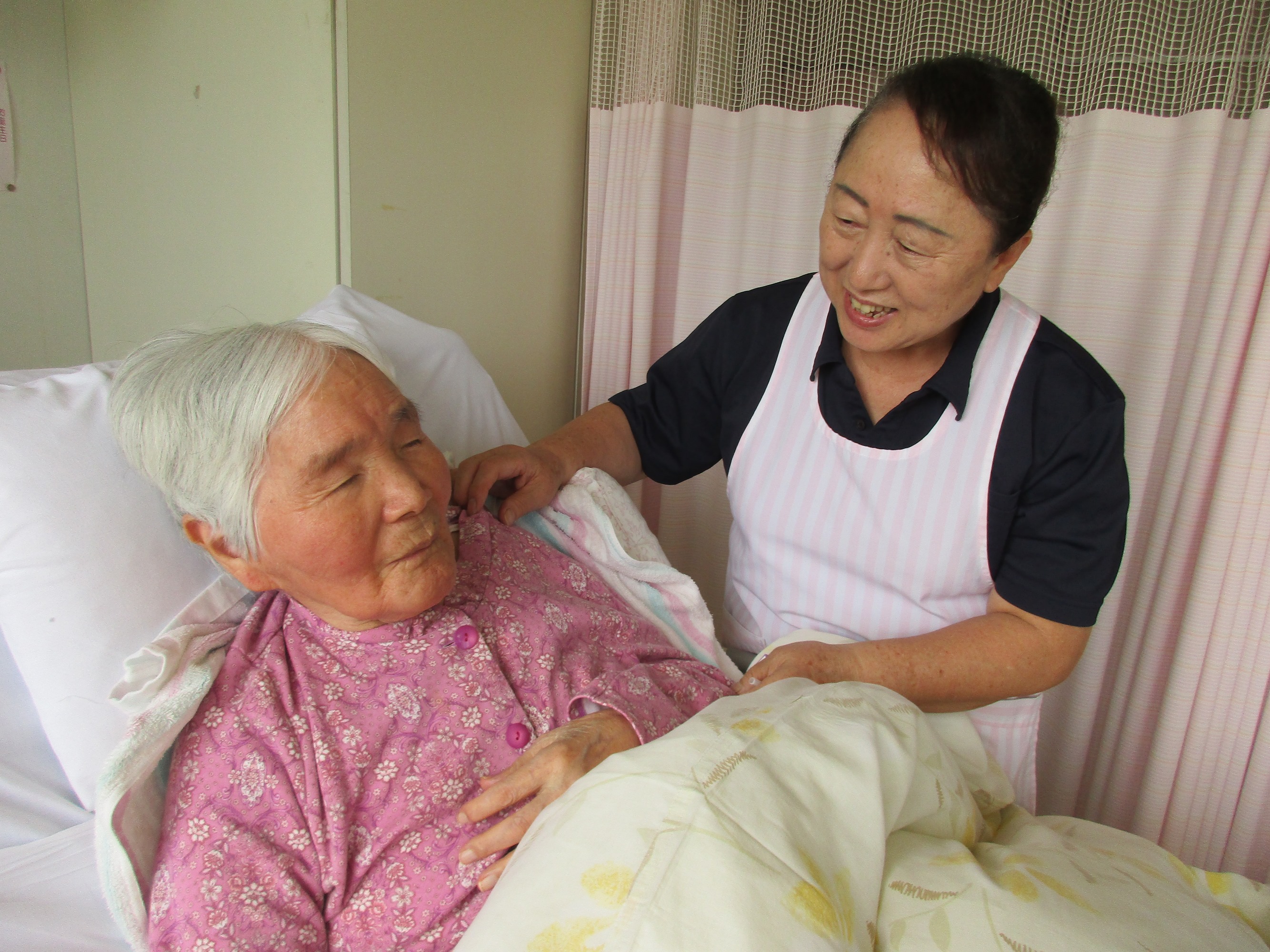 輝く笑顔がキラリ！「介護写真展～いつまでも輝き続ける笑顔の人材 2018～」開催中｜松戸市役所のプレスリリース