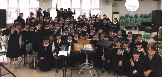 タイトルコールは松戸市立第四中学校吹奏楽部の皆さん