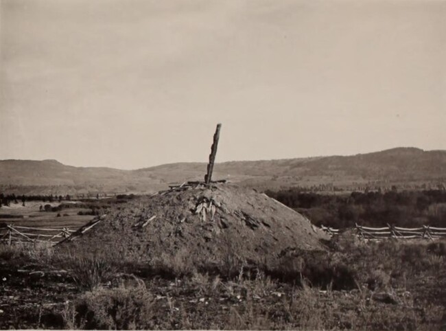 カナダ 先住民の竪穴建物（1900年頃）