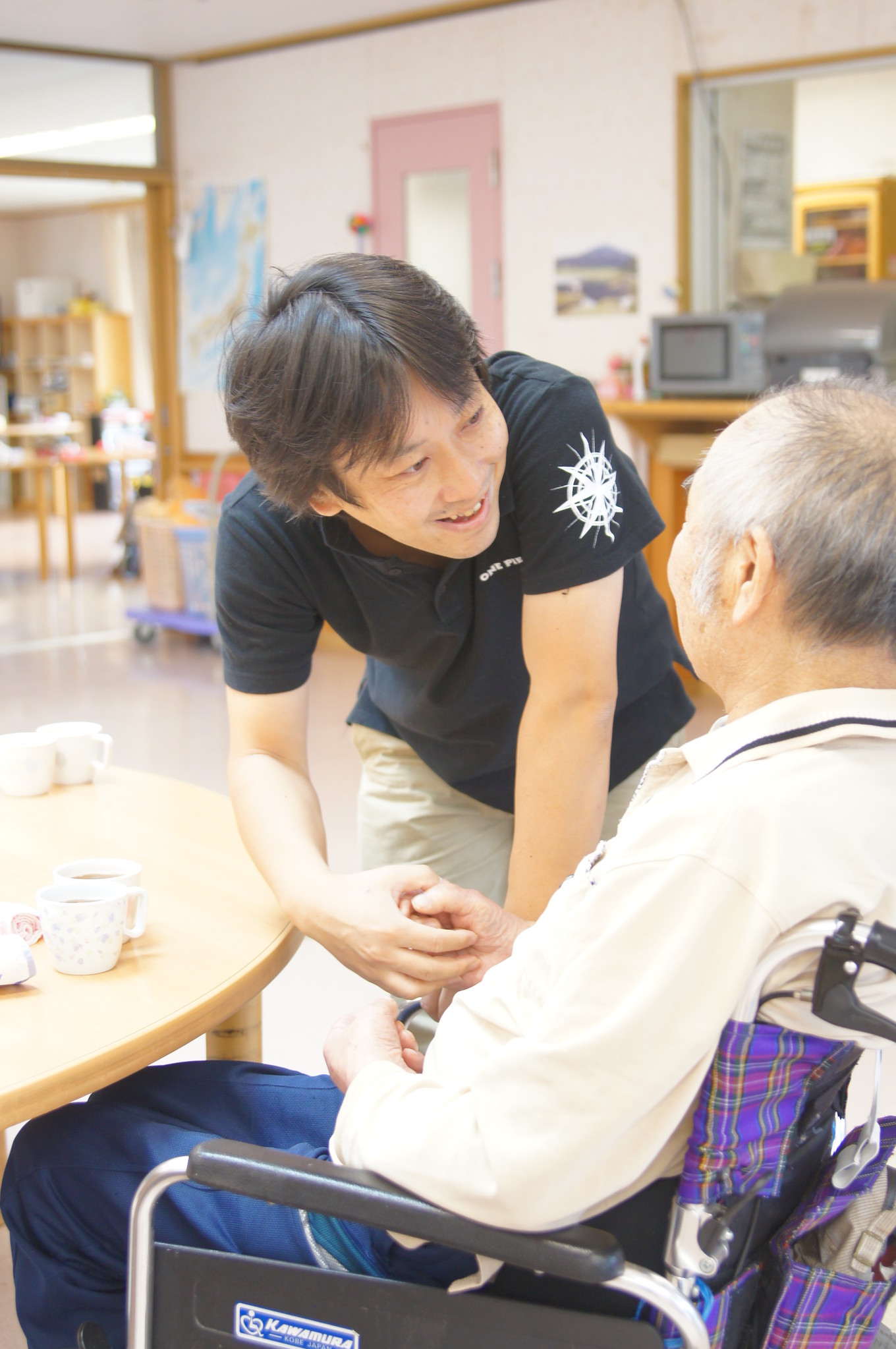 介護の現場で働く松戸のイケメンが集結。「介護だんし」写真展｜松戸市役所のプレスリリース