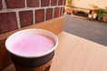 いちごとコーヒー?!相性抜群に仕上げた「バニラストロベリーラテ」が冬季限定、数量限定で大阪市北区中崎町のカフェ「hibinomame」に新登場。