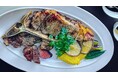 極上の焼き加減は700℃の高温から。THE PEAKだけのTボーンステーキ