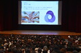 関西外国語大学(大阪府枚方市)で、第5回オープンキャンパスが開かれ、3000人を超える高校生や保護者でにぎわいました
