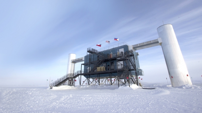 南極にあるIceCubeプロジェクト観測所