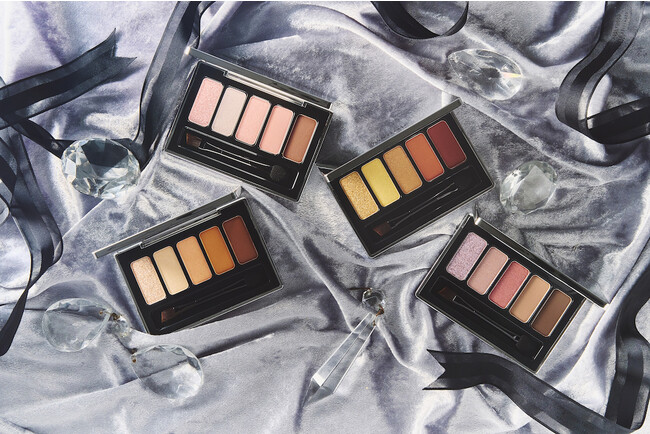 ジュエルアイカラーコレクション。左から、イエベ春／トパーズの憧れ、ブルベ夏／ローズクォーツの純愛、イエベ秋／コハクの秘密、ブルベ冬／ルビーの真実