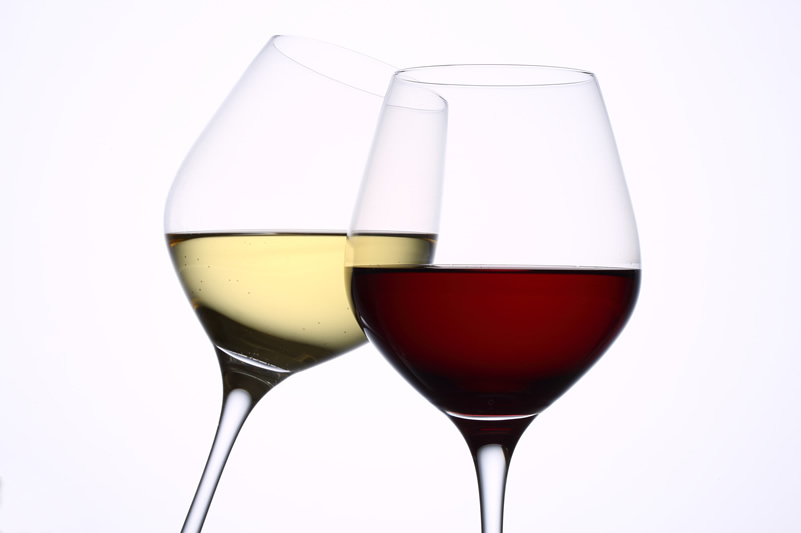 赤ワインvs 白ワイン 総選挙 白い方が勝つわ 赤白対決の決着が見えるラストシューティング 株式会社湘南貿易のプレスリリース