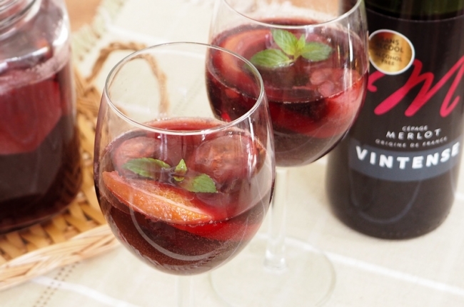赤ワインを使ったカクテル の人気ランキング 約4割が飲みやすいサングリアを支持 株式会社湘南貿易のプレスリリース