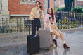 夏休みの旅行にも!女性のための機能派スーツケース3選
