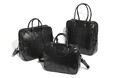 60年代に人気を博したモデルを現代的に再解釈。「UNTRACK」から、「CITY PLUS/ELEGANT BAG」登場