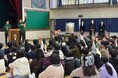 セブン‐イレブン×入間市×中村屋が届ける三者連携出張授業を実施！小学校で地元の企業と体験型の交流