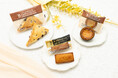 「セブンプレミアム ゴールド 金の贅沢フィナンシェ」がリニューアルして登場！「セブンカフェ チョコチャンクスコーン」や「セブンカフェ ガレット・ブルトンヌ」などを順次発売
