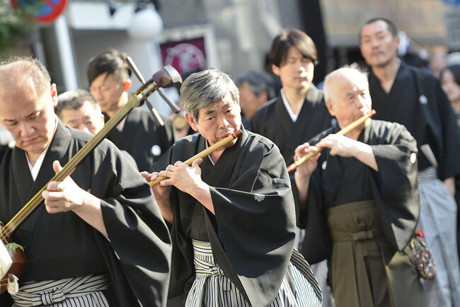 神楽坂路上界隈～城端曳山祭〈庵唄〉