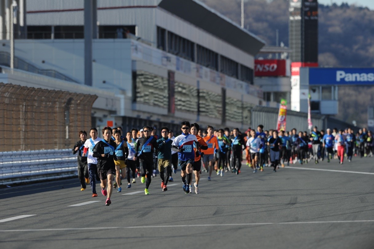 近藤真彦 Kondo Racing 監督 プロデュース 第6回 イイコトチャレンジ In 日産スタジアム を開催 株式会社エムケイカンパニーのプレスリリース