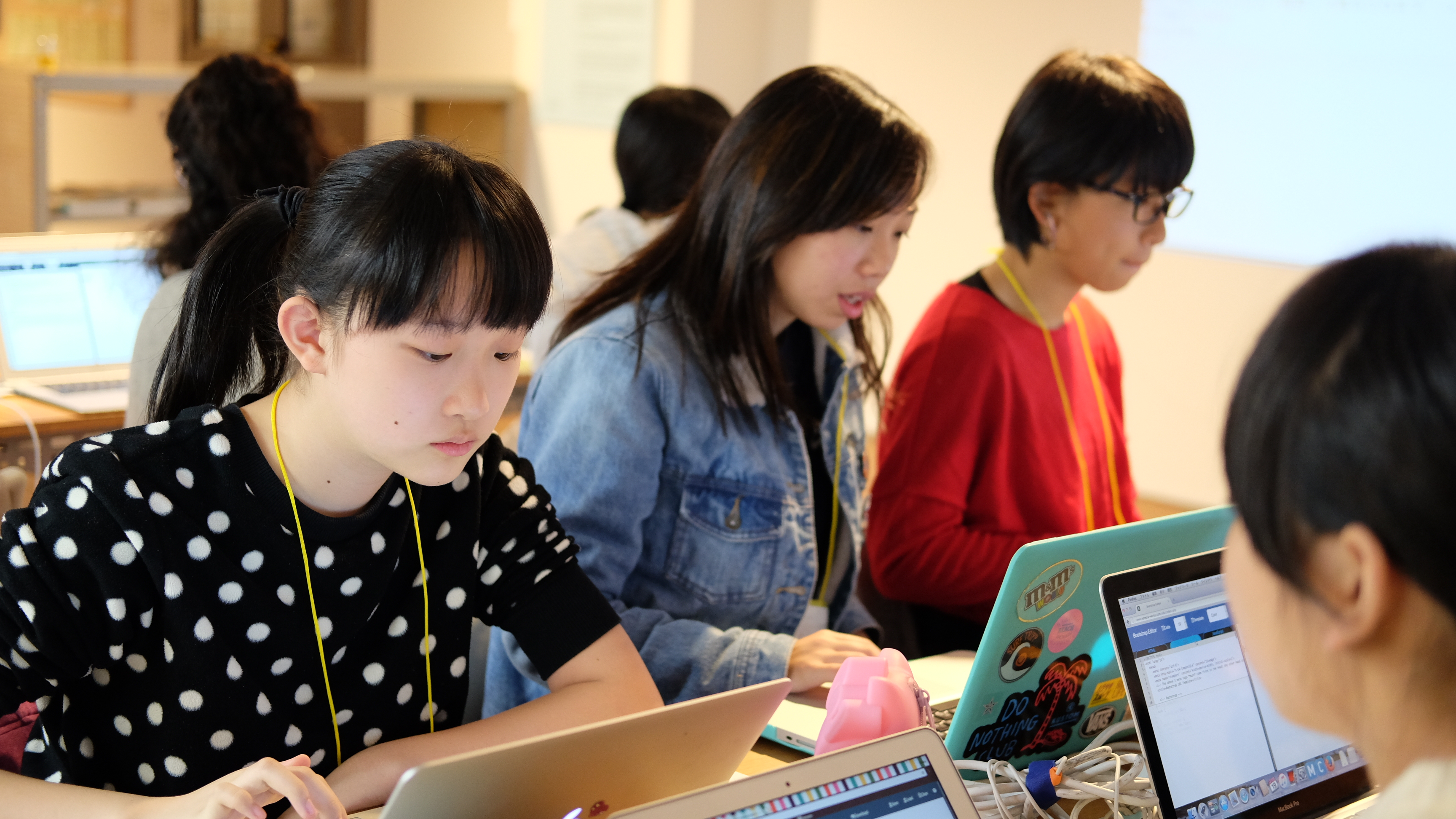 アフリカ発 Stem教育npoとsdgsの課題をプログラミングで解決 100名の女性とワークショップ Iamthecode Hackathon 実施 中高生および学校からの参加者を募集 みんなのコードのプレスリリース