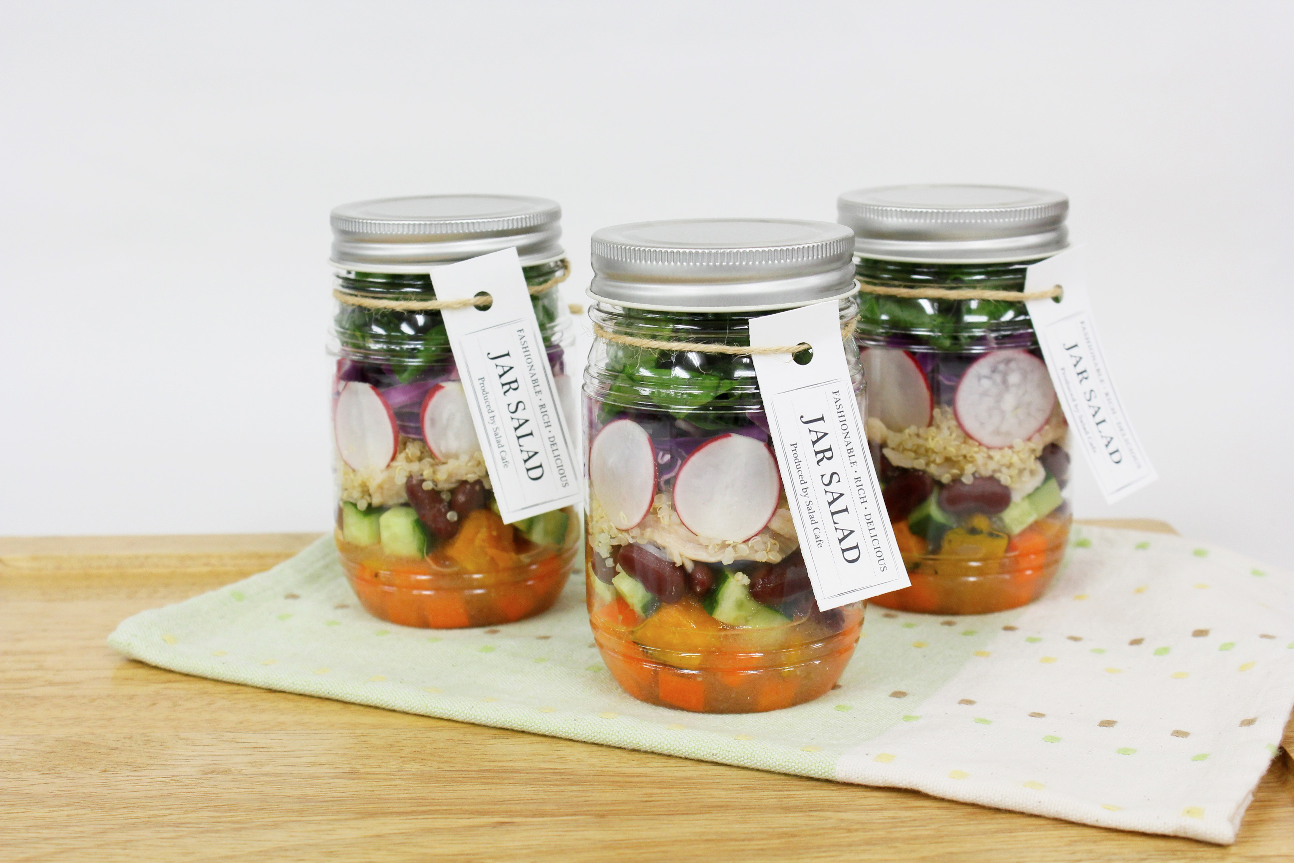 サラダカフェ 蒸し鶏 キヌアのジャーサラダ 日本雑穀アワード金賞を受賞し 全国で販売開始 ケンコーマヨネーズpr事務局のプレスリリース