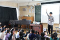 浜松市立西小学校4年生を対象に遠州織物について学ぶ出前授業&初の綿の種まきを実施