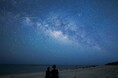 ブッキング・ドットコム、2025年の旅行トレンドの一つ「宇宙を体感する"ナイトツーリズム"」におすすめの旅行先をご提案!