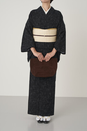 きもの:片貝木綿 乱絣 58,300 円(税込・仕立て代込) きもの:片貝木綿 乱絣 58,300 円(税込・仕立て代込)