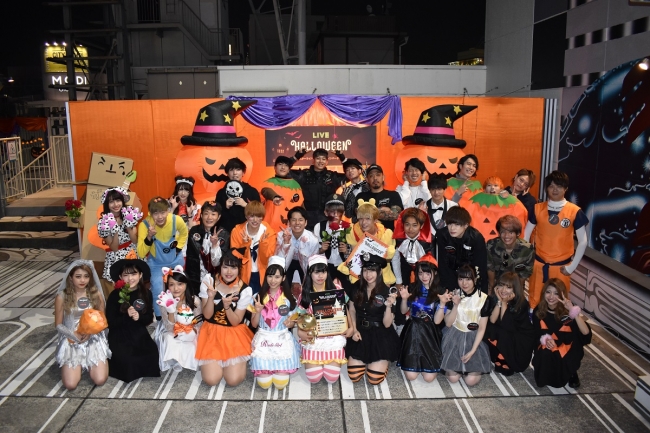 ハロウィンで盛り上がる渋谷に 総勢37名の人気ライバーが集結 Line Live Halloween 18 ハロウィンパーティー を開催 Line 株式会社のプレスリリース