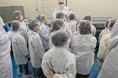 釧路丸水にて地元小学生の工場見学を実施