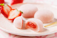 苺の魅力をお餅に包み込んだ逸品。老舗和菓子屋【築地ちとせ】より、期間限定商品「ちとせのいちご餅」を新発売。