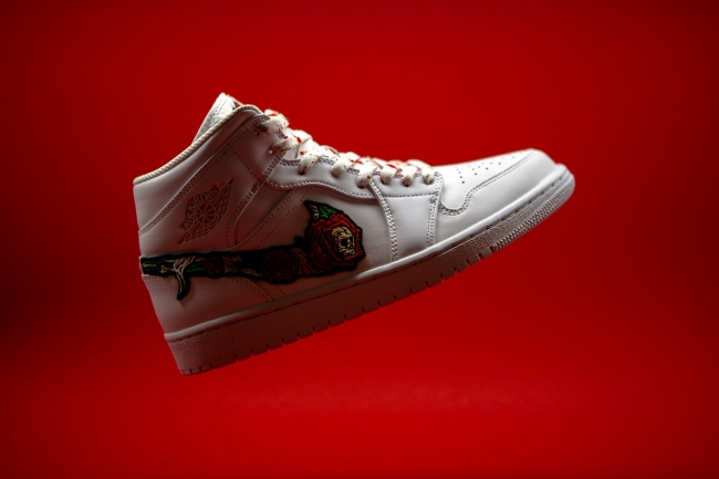 SKULL N ROSES AIR JORDAN1