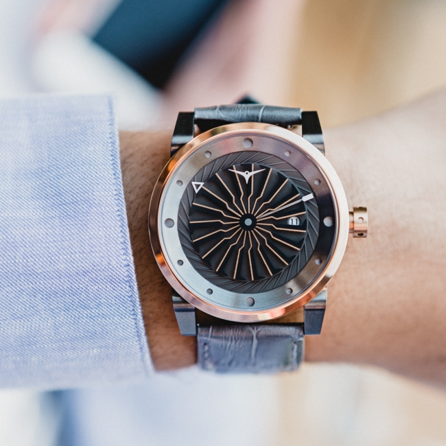 数回着用ZINVO FUSION 腕時計 付け替え用ベルト付き - 時計