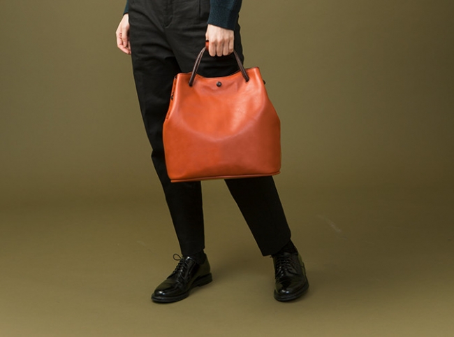 ハンドルを結んで自由に印象を変えられるバッグ『SHUKAKU -収穫-』販売