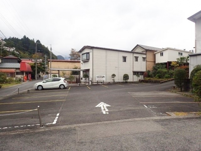 TAKANASHI駐車場