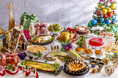 【ヒルトン東京お台場】各国のパーティ料理やスイーツが勢ぞろい!「世界を旅するクリスマス&ホリデービュッフェ」を開催
