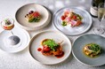 【箱根リトリートföre & villa 1/f】薪火の香りと涼味が誘う、箱根の夏。薪火料理「WOODSIDE dining」と料亭「俵石」にて夏の美食コースを開始
