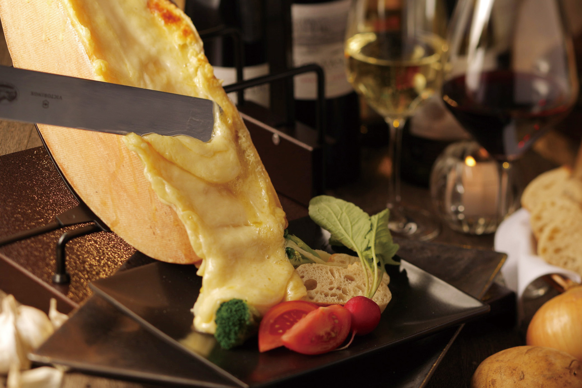 オリエンタルホテル広島 7月1日 8月31日 ニューヨークカフェにて開催 ラクレットチーズとワインで楽しむ サマーディナーブッフェ 株式会社ホテルマネージメントジャパンのプレスリリース