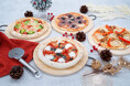 今年のおうちクリスマスは、職人手焼きの本格ピザで豪華に！期間限定「2025 クリスマス スペシャルSet」予約受付開始