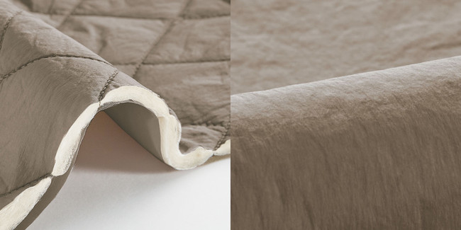 (左)カポック混の中わた (右)リサイクルコットン 100% (左)カポック混の中わた (右)リサイクルコットン 100%