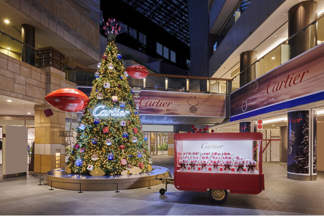 12月14日(木)、カルティエ クリスマスツリーが日本橋三越本店に登場