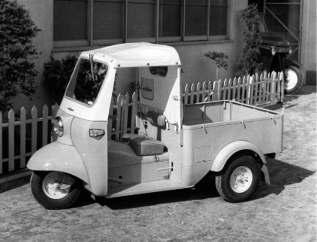 初の軽三輪自動車「ミゼット」（DKA型）