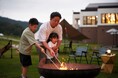 夕陽に染まる山々、焚火を囲む夜。JAM福井勝山で過ごす秋