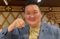 【RoseKnight】第69代横綱・白鵬翔氏が、平和への祈りと永遠の美を象徴するジュエリーブランドのローズナイト「An eternally beautiful world／永遠に美しい世界」を着用。