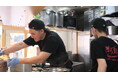 「いってらっしゃい！」が響く異色のラーメン店・限界を超えろが日吉へ　47都道府県出店を掲げるG系ブランド、神奈川の扉を開く