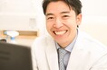 新宿新院開設に伴い患者向け医療情報発信を強化、形成外科医による「ほくろ除去トラブル予防コンテンツ」を公開