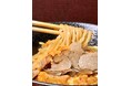 日本最大級の地鶏「天草大王」と浅草開化楼の麺が出会った!あるようでなかった“親子丼の進化形”が誕生!唯一無二の「親子丼×麺」中目黒の炭火焼MARUよりランチ限定新登場!