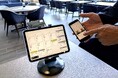 favy、『BLUE FRONT SHIBAURA』の2つのダイニングホールで「favyモバイルオーダー」を提供開始。フロア運営業務も一部受託し、現場のDXを推進